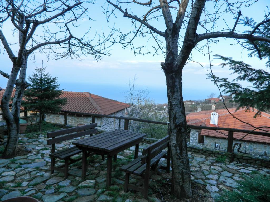 Guesthouse Klearchos 팔라이오스 판텔레이몬 외부 사진